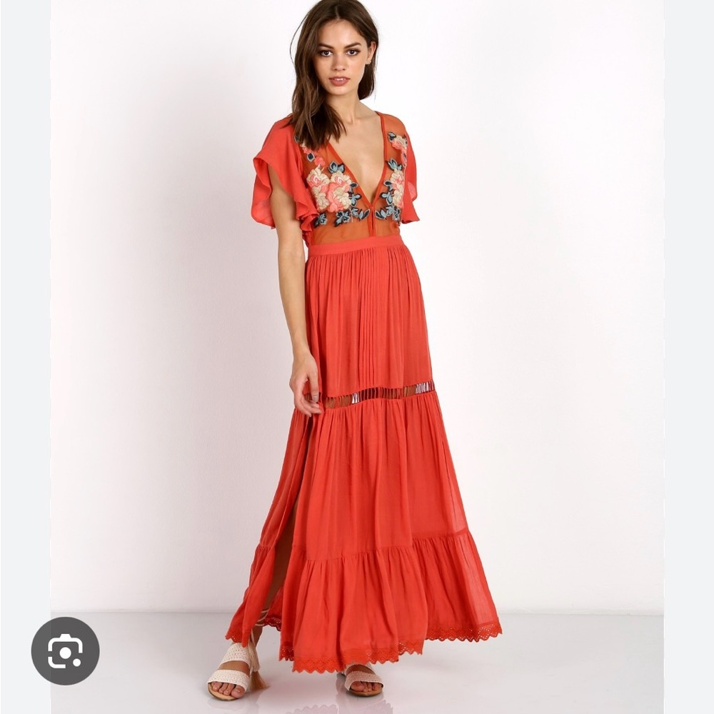 Wore for rehearsal dinner and wedding, great condition